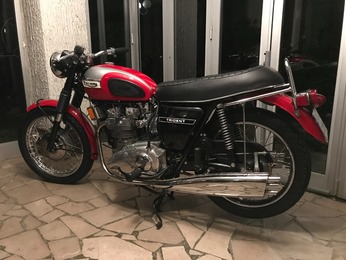 TRIDENT 750 TRIUMPH ROUGE
